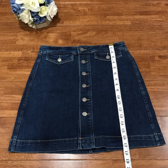 NWT LOFT Button Front Shift Denim Skirt Size 6P - Picture 5 of 10